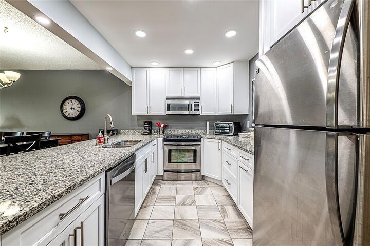 Property Photo: 10215 Regal Drive 14 FL 33774