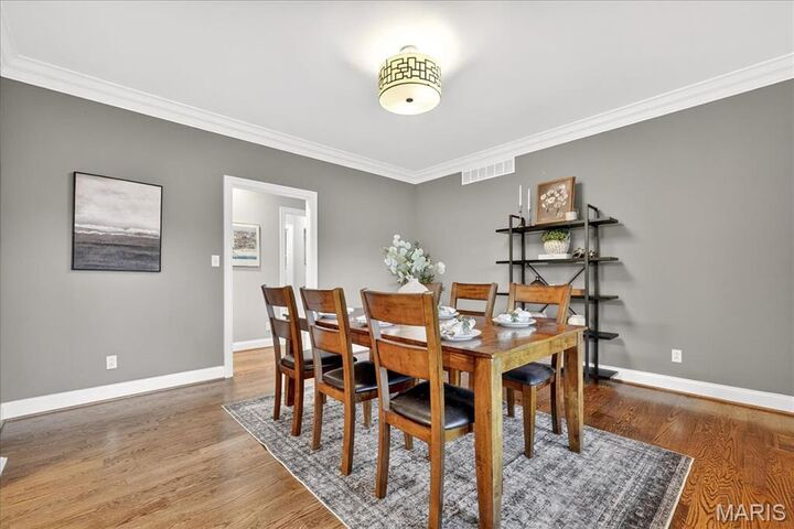 Property Photo: 699 W Washington Avenue MO 63122