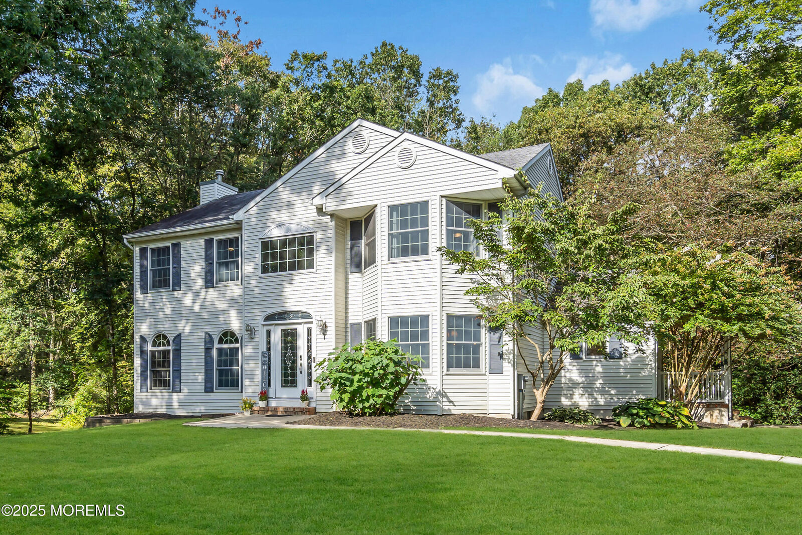 Property Photo:  28 Lauren Lane  NJ 08533 