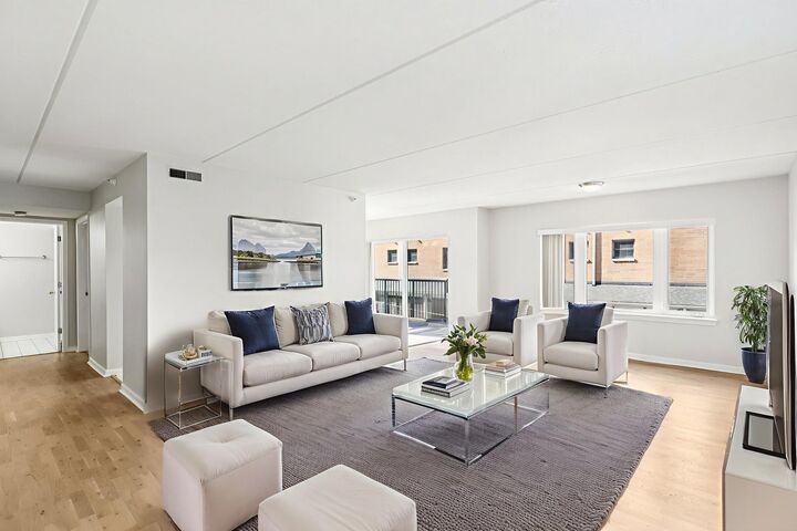 Property Photo:  811 Chicago Avenue 309  IL 60202 