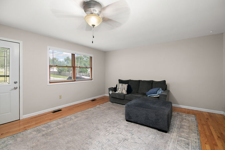 Property Photo:  3926 E Chestnut Street  IL 60901