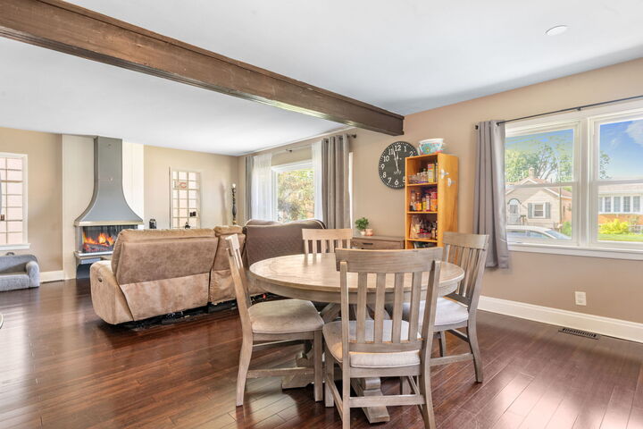Property Photo:  11325 S Homan Avenue  IL 60655 