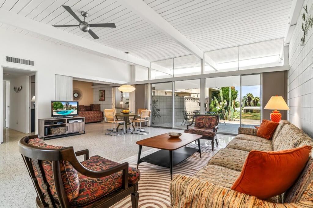 Property Photo: 331 Sandpiper Street CA 92260