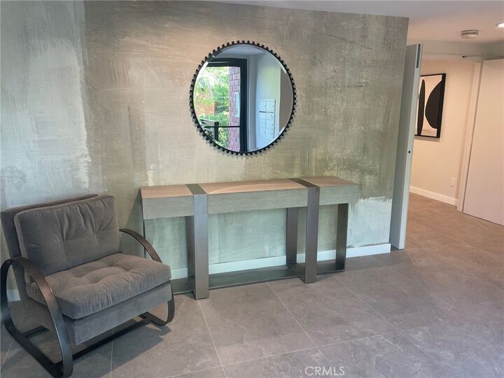 Property Photo:  4720 Park Encino Ln 220  CA 91436 