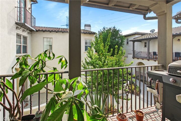 Property Photo:  3268 S Westmont Lane 5  CA 91761 