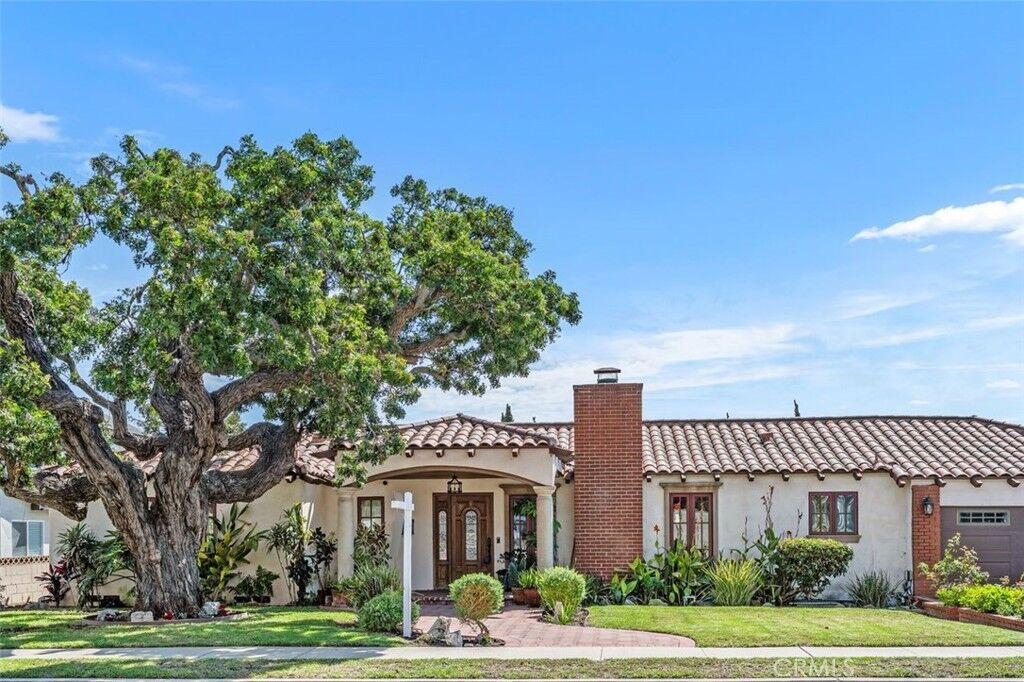 Property Photo:  2564 El Dorado Street  CA 90503 