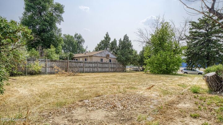 Property Photo: 410 N Osborne Ave WY 82716