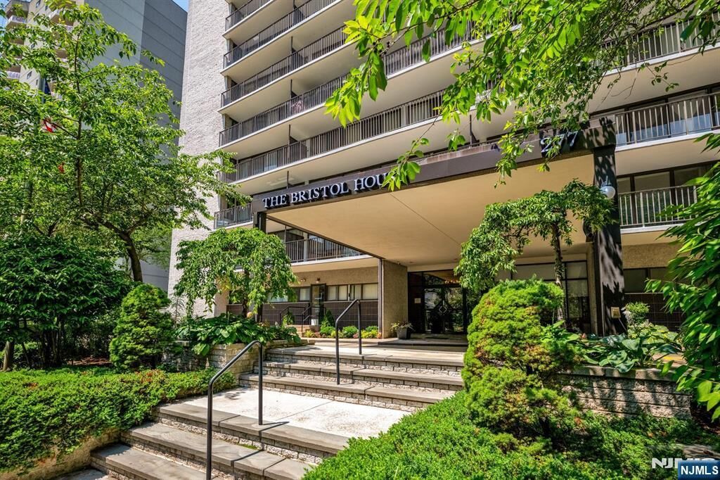 Property Photo:  277 Prospect Avenue 10B  NJ 07601 