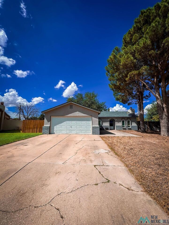 Property Photo:  3309 Joshua Court  NM 88220