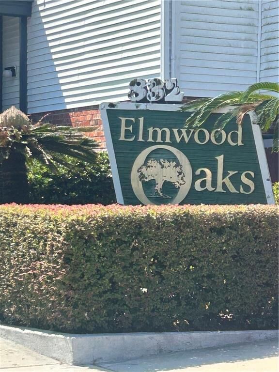 Property Photo: 832 S Clearview Parkway 313 LA 70123