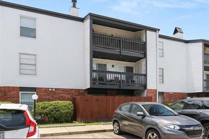 832 S Clearview Parkway 313  Harahan LA 70123 photo