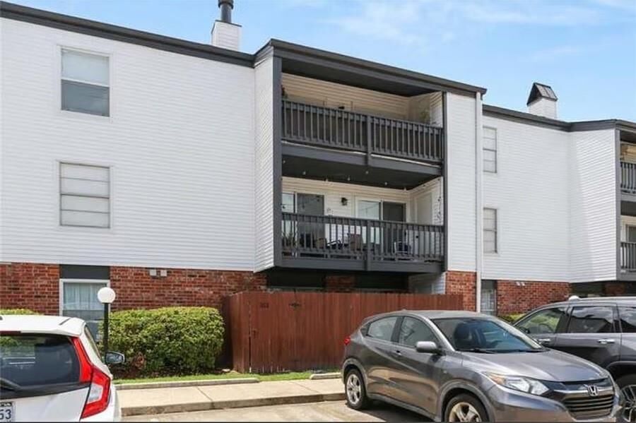 Property Photo:  832 S Clearview Parkway 313  LA 70123 