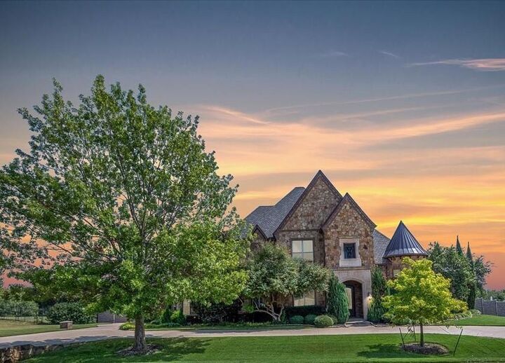 Property Photo: 7909 Bella Flora Drive TX 76126