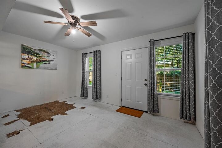 Property Photo:  241 Robin Hood Road  TX 76245 