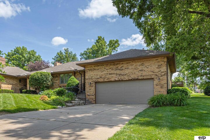 6521 Davenport Plaza  Omaha NE 68132 photo