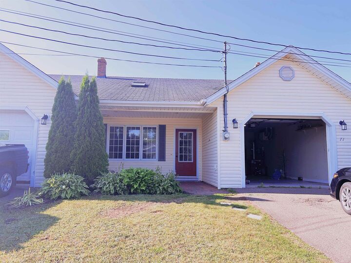 71 Lowther Drive  Cornwall PE C0A 1H0 photo