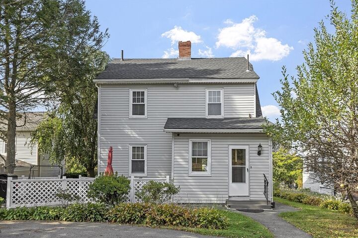 Property Photo:  21 Vernon Street  MA 01850 