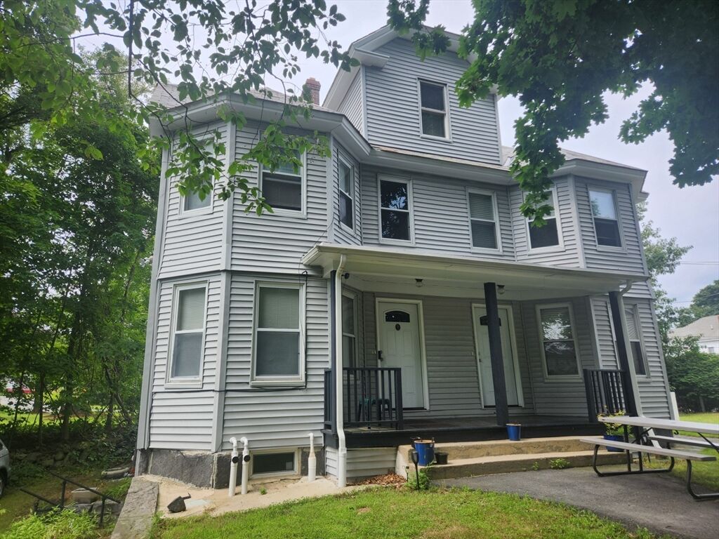 Property Photo:  6 Pond Court 2  MA 01453 