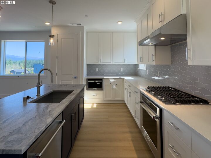 Property Photo:  6511 NW Olympic Ln L61  WA 98607 