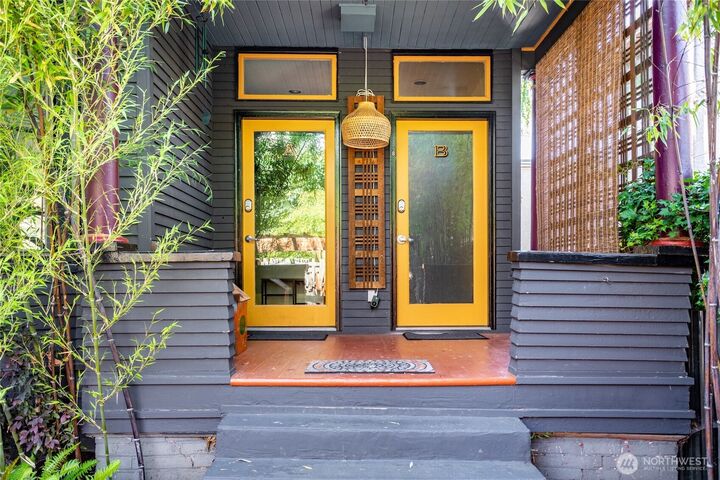 Property Photo:  1629  13th Avenue  WA 98122 