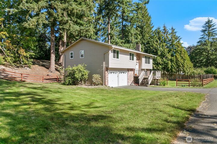 Property Photo: 18610 NE 157th Place WA 98072
