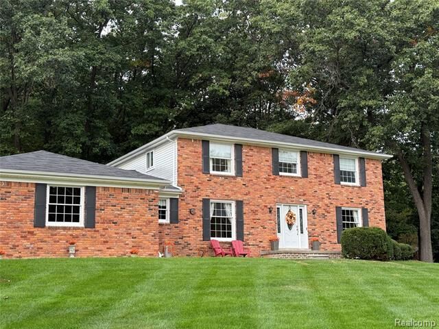 5540 Bostall Woods Drive  Oakland Twp MI 48306 photo