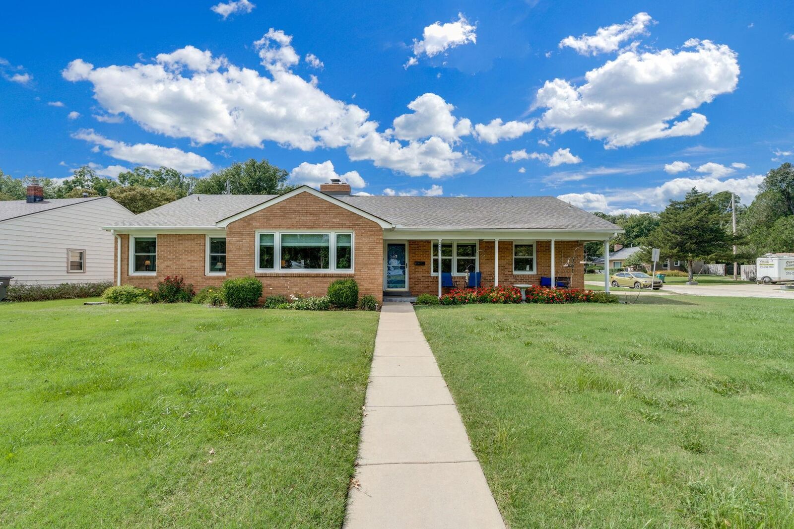 Photo de la propriété:  245 N Brookside St  KS 67208 