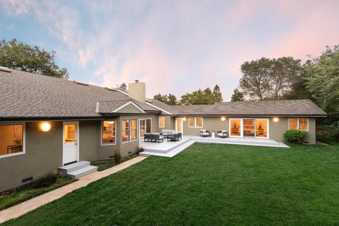 Property Photo:  515 North San Raymundo Road  CA 94010 