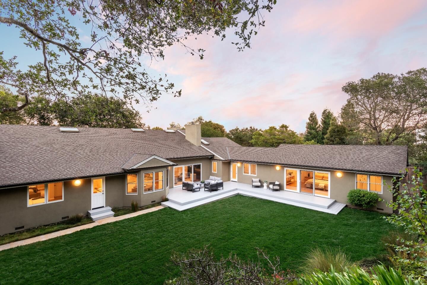 Property Photo:  515 North San Raymundo Road  CA 94010 