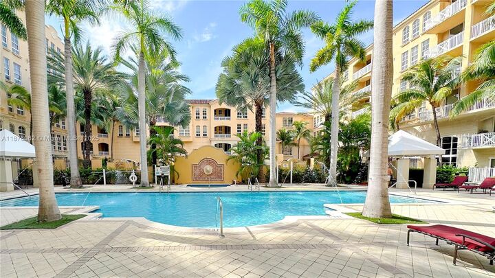 Property Photo:  3001 NE 185th St 317  FL 33180 