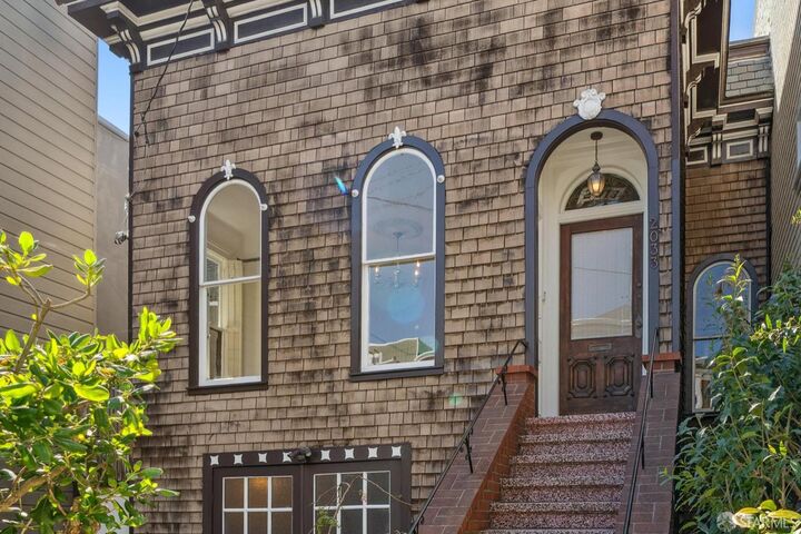 Property Photo:  2033 Broderick Street  CA 94115 