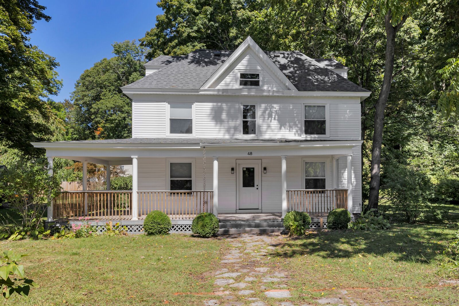 Property Photo:  48 Water Street 1  CT 06073 