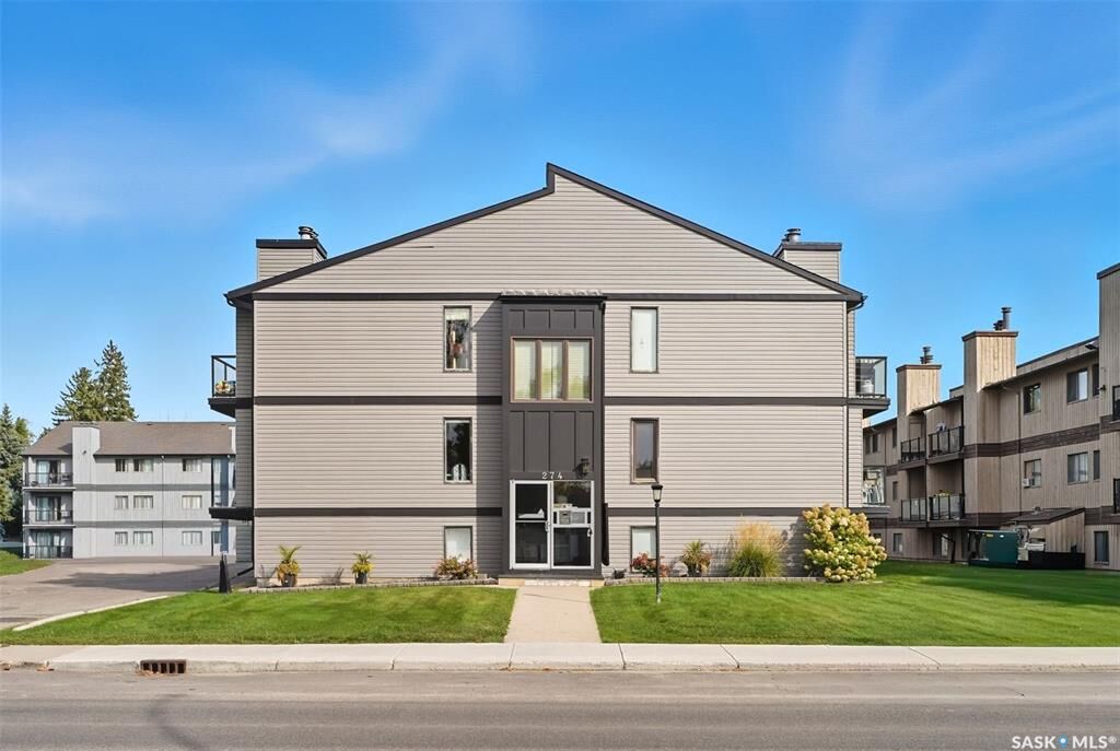 Property Photo:  274 Pinehouse Drive 3  SK S7K 4W9 