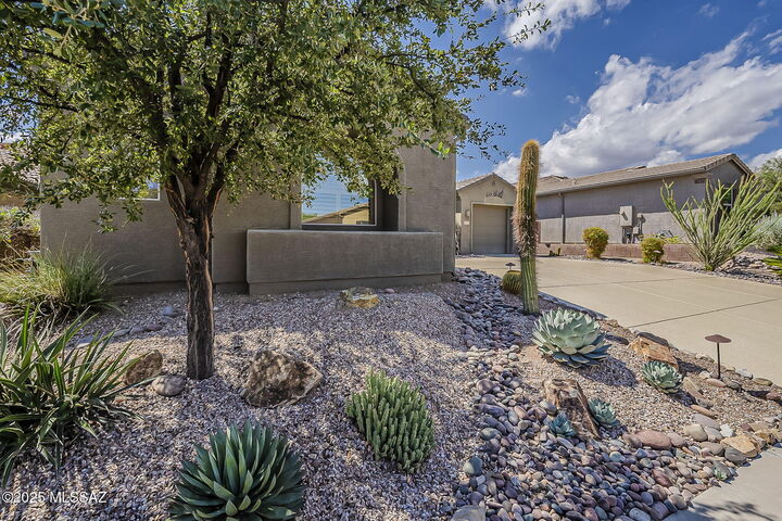 Property Photo:  2519 W Music Mountains Drive  AZ 85622 