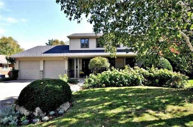 Property Photo:  71 Stoddart Drive  ON L4G 2G4 