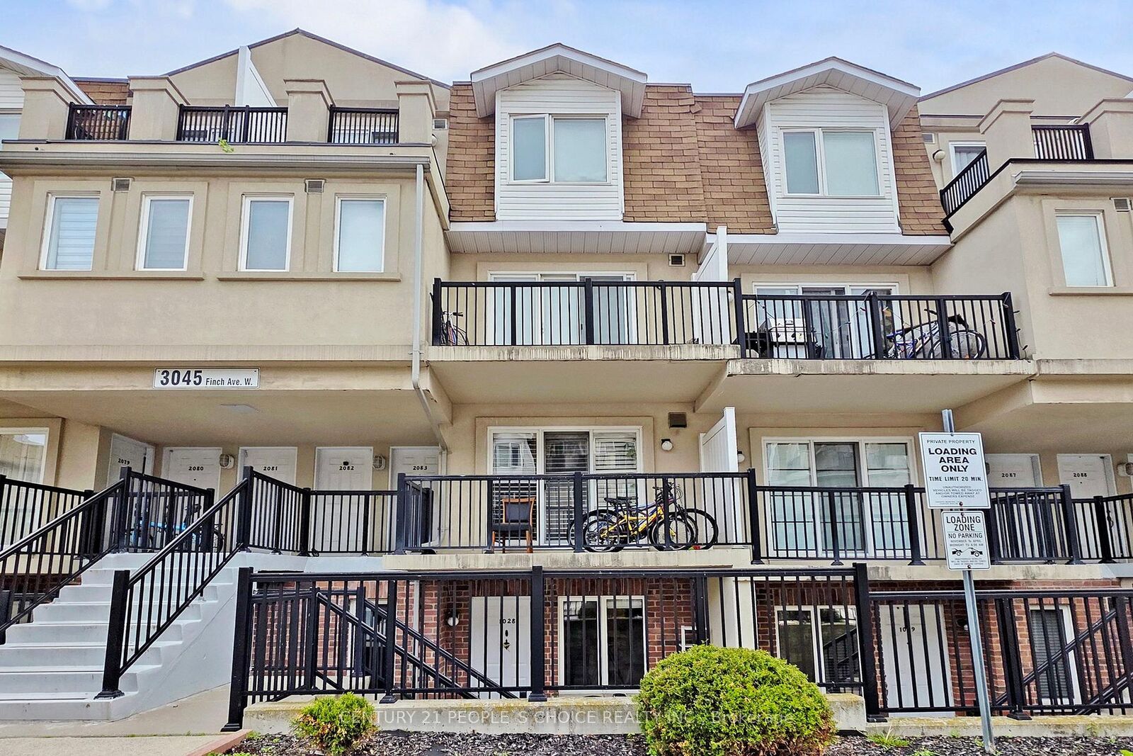 Property Photo:  3045 Finch Avenue W 1028  ON M9M 0A5 
