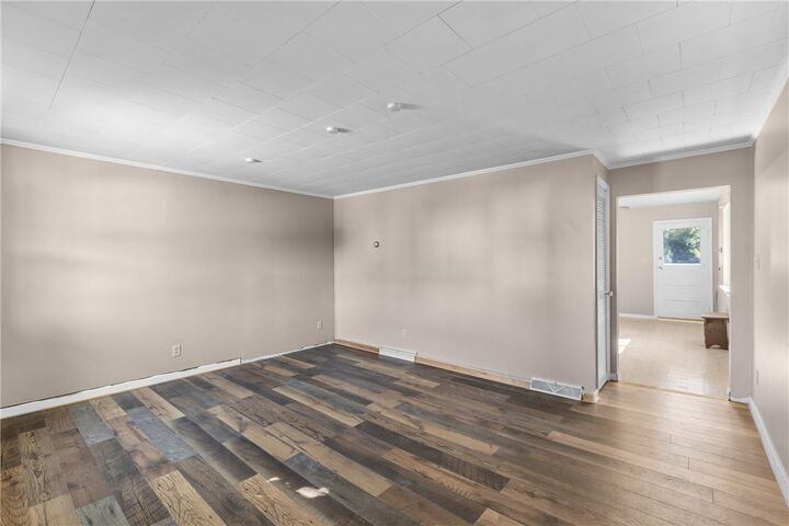 Property Photo:  26 Lincoln St  PA 15324 