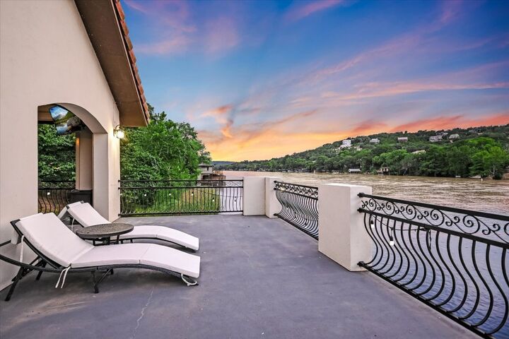 Property Photo:  14132 Flat Top Ranch Road  TX 78732 