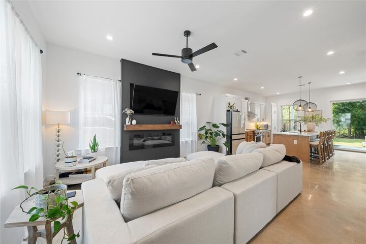 Property Photo:  5701 Tura Lane 1  TX 78721 