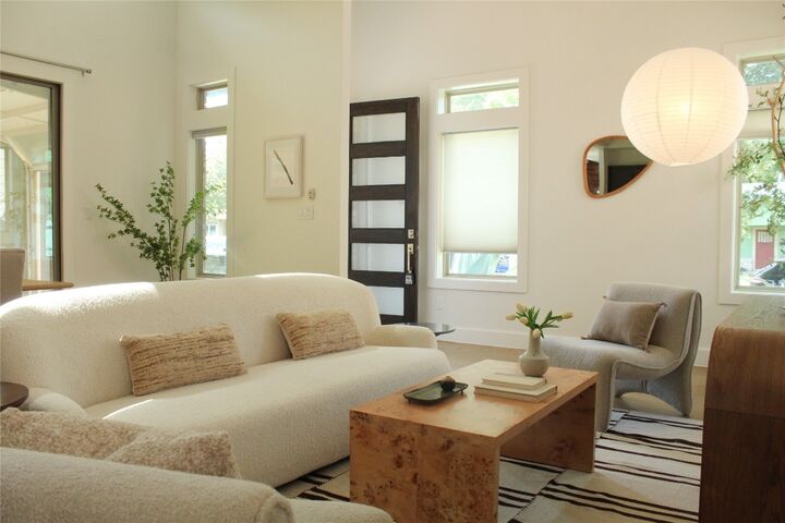 936 E 50th Street  Austin TX 78751 photo