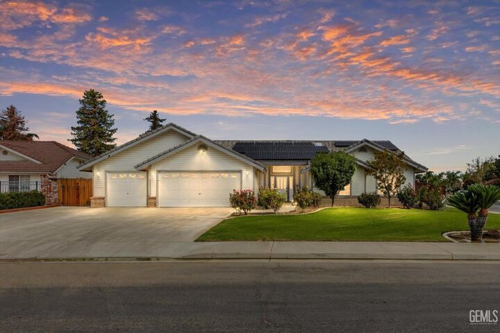 5102 Snowdrift Court  Bakersfield CA 93313 photo