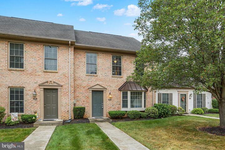 Property Photo:  132 Melbourne Lane  PA 17055 