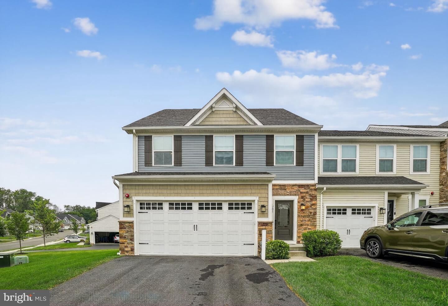 Property Photo:  701 Cascade Way  PA 19348 