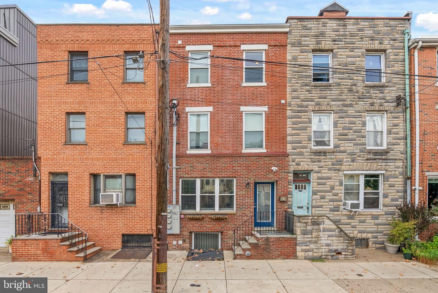 Property Photo:  924 S 11th Street 101  PA 19147 