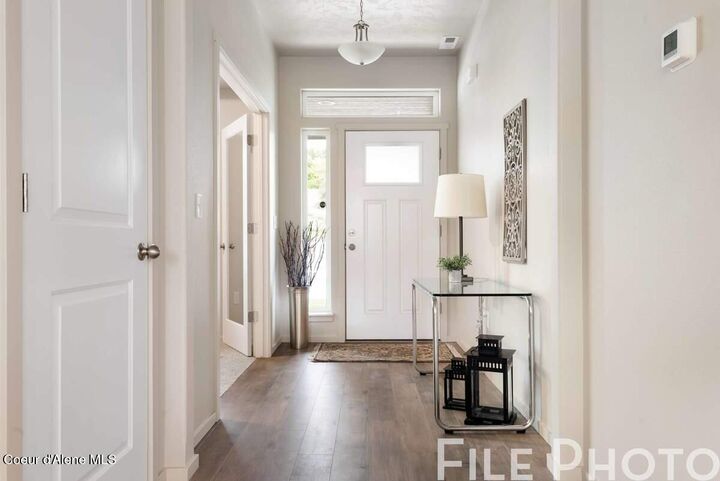 Property Photo:  5901 Pelican Loop  ID 83858 