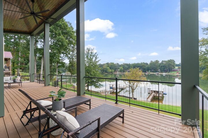 7067 Wateredge Drive  Sherrills Ford NC 28673 photo
