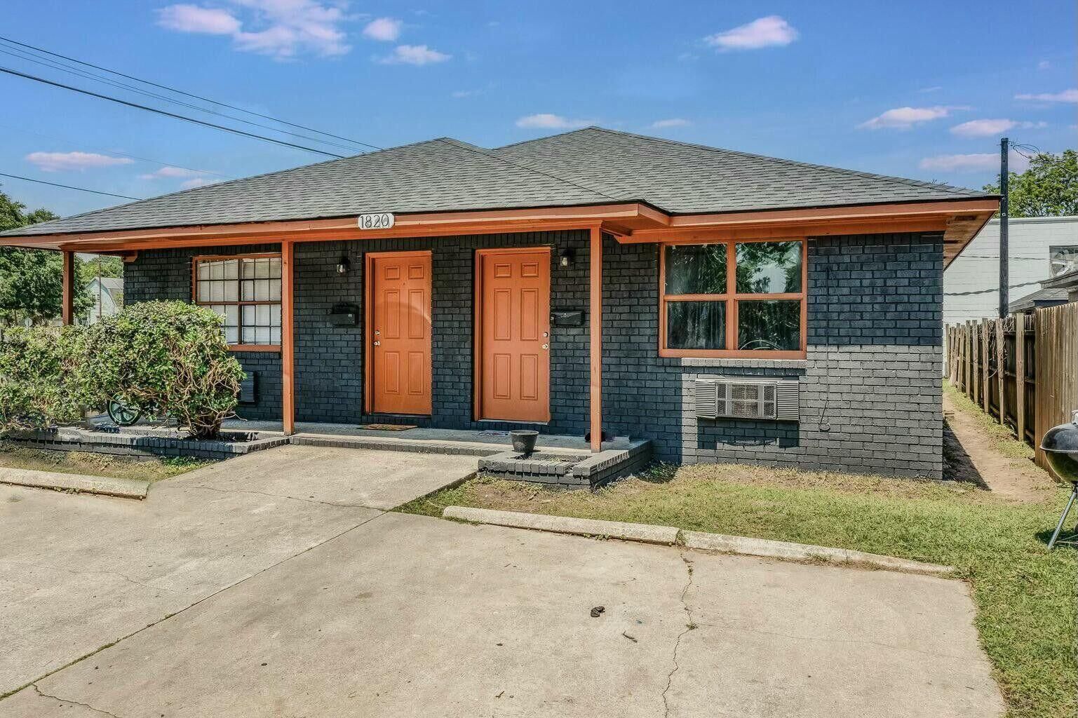 Property Photo:  1820 Iris Street  SC 29405 
