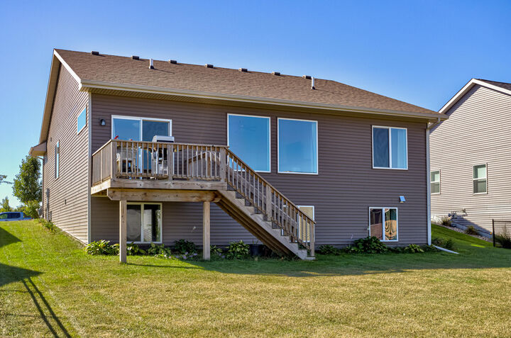 Property Photo:  5511 Westfield Drive  IA 50014 