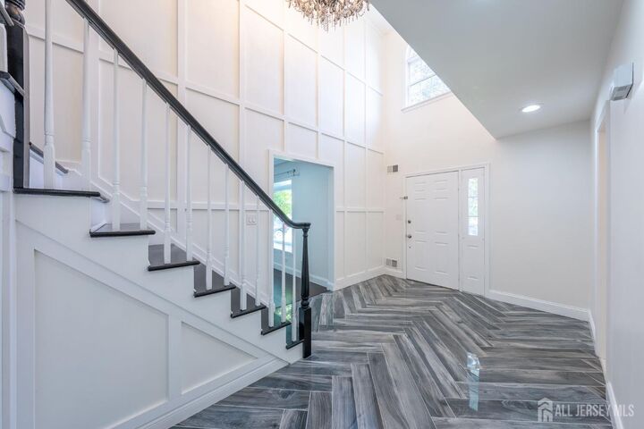 Property Photo:  41 Lynn Court  NJ 08902 