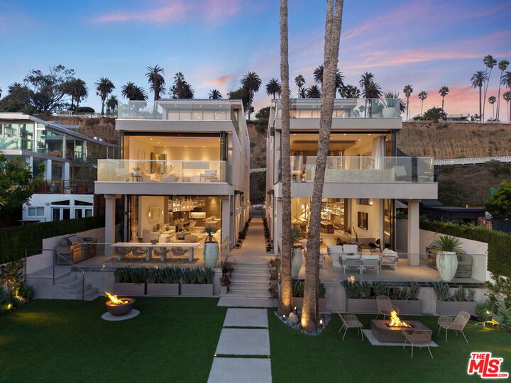 Property Photo:  938 -940 Palisades Beach Rd  CA 90403 